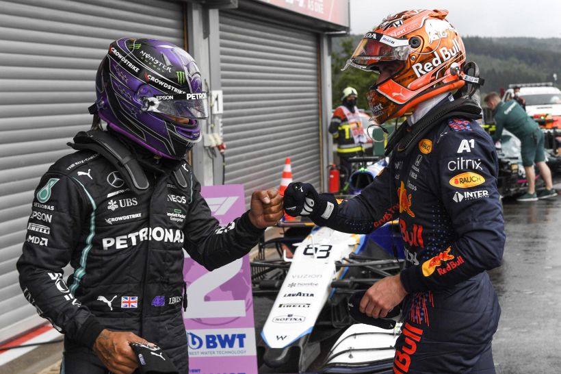 F1, Gp Belgio: Verstappen vince una gara che non c'è stata