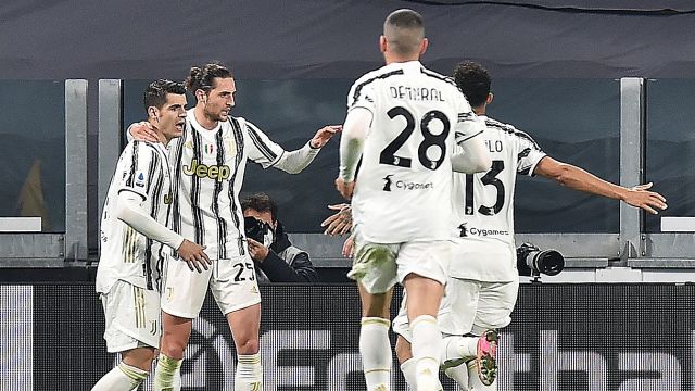 Juve comeback, the fans are unleashed: Stronger than everything