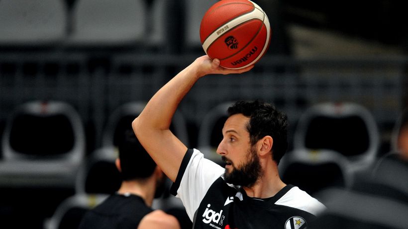 Virtus Bologna momentaneamente seconda grazie a un super Belinelli