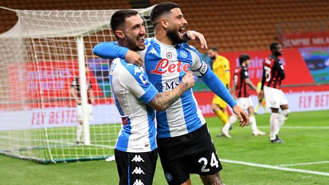 Milan piegato a San Siro: 1-0 Napoli, l'Inter vola a +9