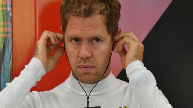 F1, squalificato Vettel: sul podio la Ferrari di Carlos Sainz
