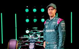 F1, Ferrari: da Vettel frecciate al veleno nell'Aston Martin day