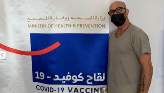 Walter Zenga si vaccina contro il Covid con il cinese:le risposte