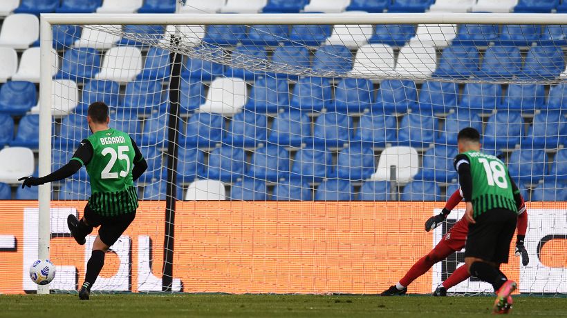 Sassuolo-Fiorentina 3-1: Berardi entra e ribalta tutto con due rigori, allarme viola. Le pagelle