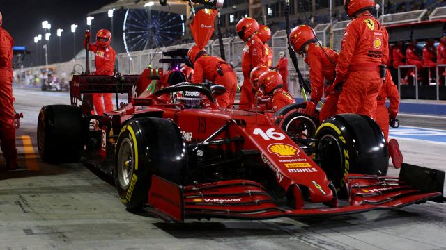 F1, Leclerc warms up the engines at Fiorano and in the meantime Ferrari gives him a gift