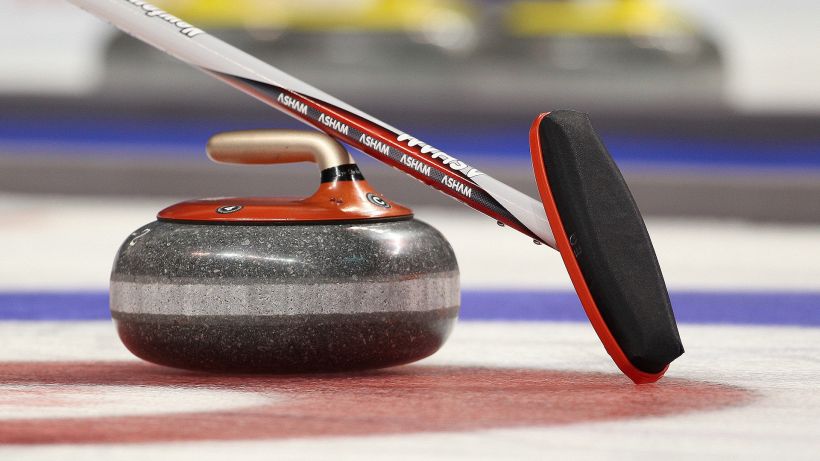 Curling: il doppio misto si qualifica per Pechino 2022