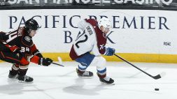 NHL: gli Avalanche procedono spediti, St. Louis a valanga su Minnesota