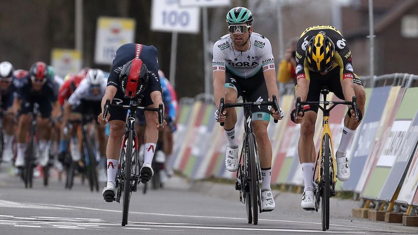 Vittoria al fotofinish per Van Aert all'Amstel Gold Race