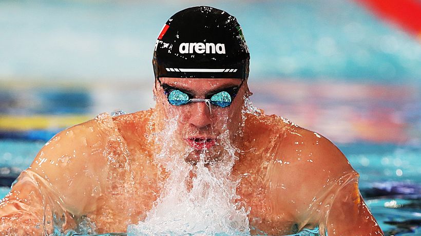 Nuoto, Martinenghi fa record italiano e miglior prestazione dell'anno