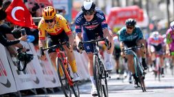 Giro di Turchia 2021: Philipsen vince su Greipel al fotofinish