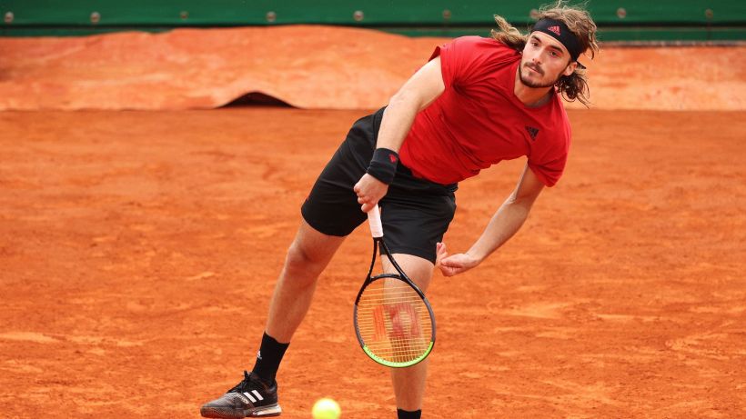 A Montecarlo Tsitsipas primo semifinalista