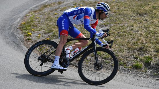 Thibaut Pinot vede nero: "Bilancio del Tour of the Alps? Catastrofico"