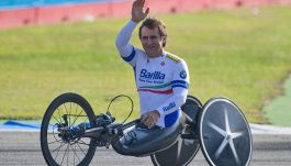 Alex Zanardi: le condizioni a 10 mesi dall'incidente in handbike
