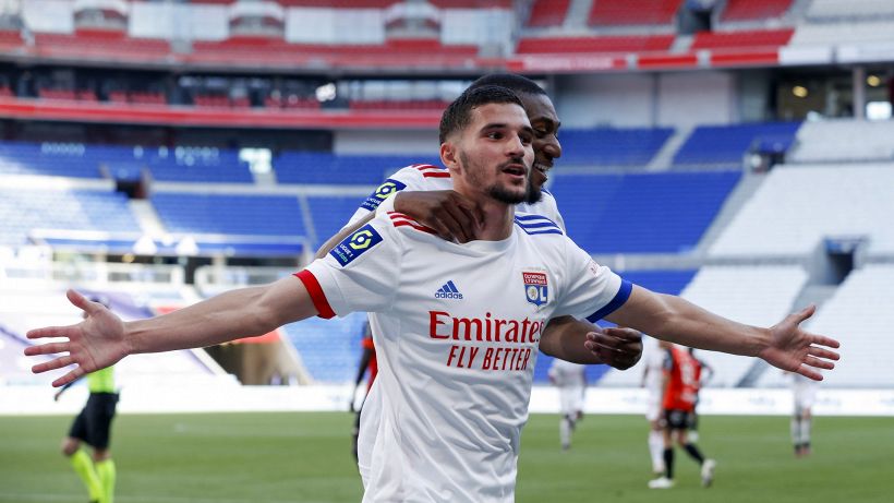 Roma, nuovo affondo per Aouar ma il Lione tiene duro