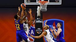 Final Four Eurolega: Milano beffata allo scadere, Barcellona in finale