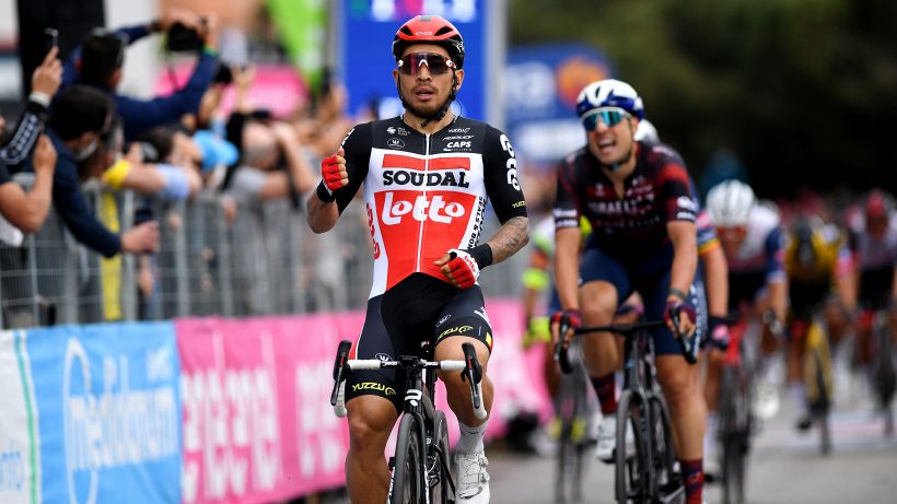 Giro d’Italia, Caleb Ewan centra il bis a Termoli
