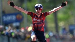 Giro d'Italia, vince Daniel Martin a Sega di Ala! Bernal in difficoltà