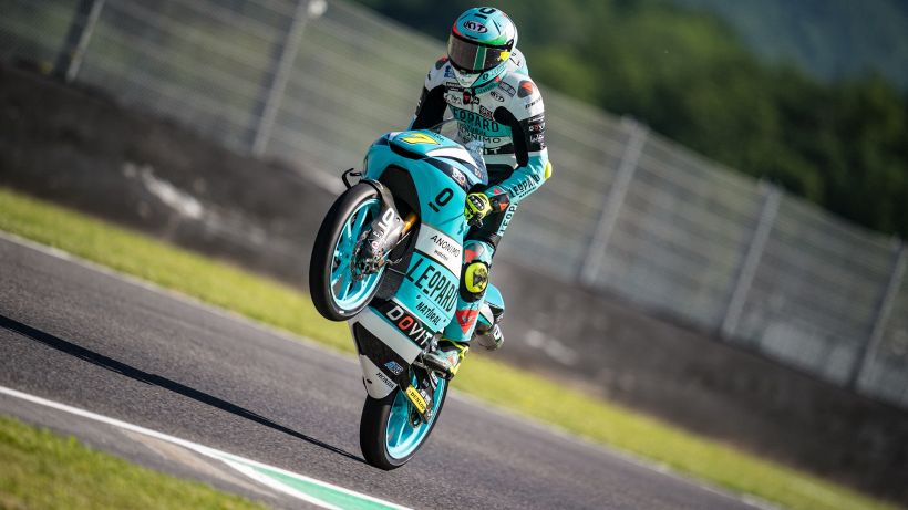 Dennis Foggia trionfa in Moto3 al Mugello