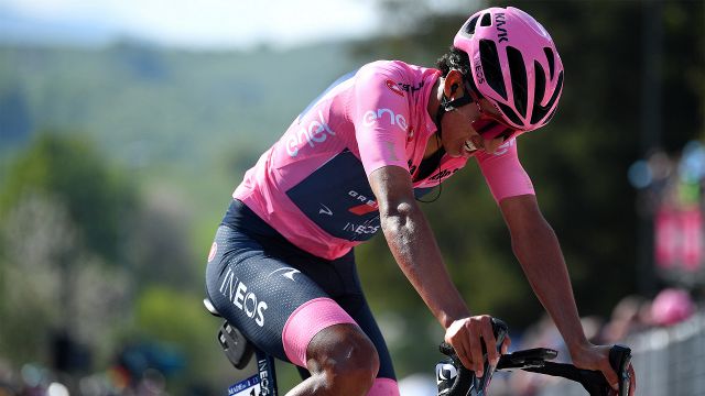 Giro d'Italia 2021, le difficoltà di Egan Bernal