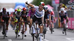 Giro d'Italia, festa a Verona! Giacomo Nizzolo si prende la 13a tappa