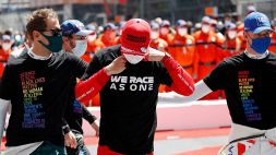 Leclerc distrutto: "Tanta tristezza". Vettel e Schumacher lo consolano
