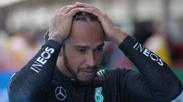 F1, infinito Hamilton: 100ª pole. La Ferrari fa sognare