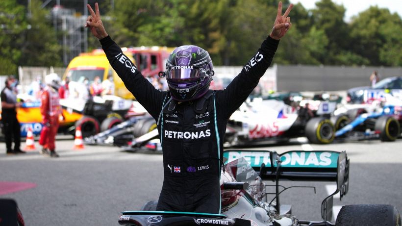 F1, Lewis Hamilton esalta la Mercedes e il team