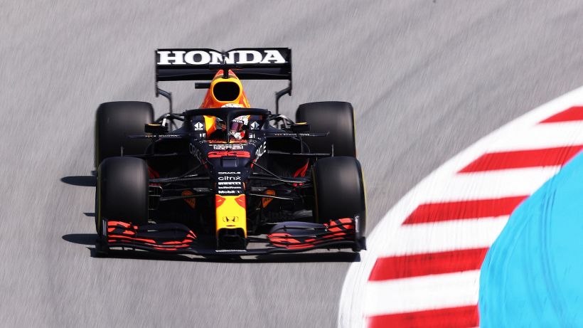 Verstappen: "La macchina è competitiva"