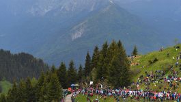 Giro d'Italia, riecco i tifosi: esauriti in 12 minuti i posti per lo Zoncolan