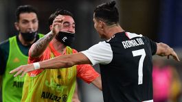 Festa Juventus, i cori dei compagni per Pinsoglio: "Rinnovatelo"