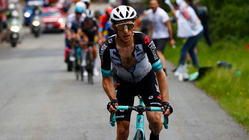 Giro d'Italia, Simon Yates domina la 19a tappa! Bernal resiste