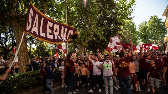 The Salernitana party ends in tragedy: a fan dies