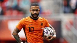 Depay al Barcellona, ora è ufficiale: contratto fino al 2023