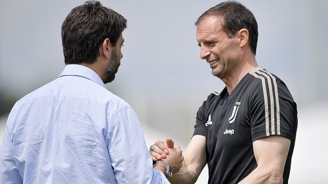 Juventus, ore decisive per il centrocampo: si sogna il doppio colpo