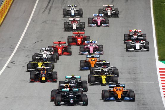 Gp Stiria: Max batte ancora Lewis. Grinta Ferrari: 6° e 7°