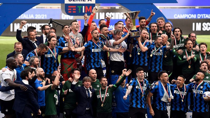 Mercato Inter, parte l'azionariato popolare: i nomi dei 40 tifosi vip