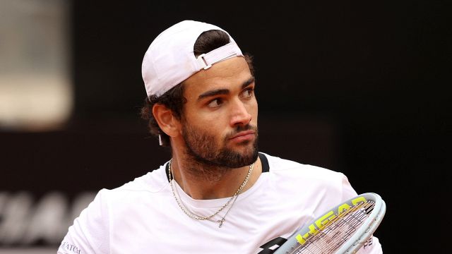 Roland Garros: Berrettini si esalta, Sinner elogia Federer