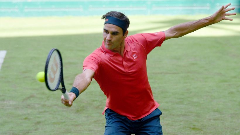 A Halle Federer passa a fatica il primo turno