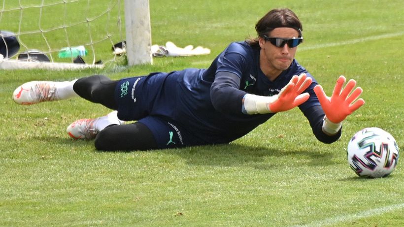 Euro 2020, Francia eliminata da Sommer: gli occhiali il suo segreto