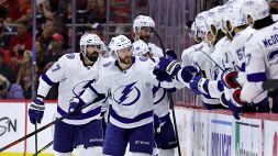 NHL: Tampa Bay in semifinale, Colorado sotto