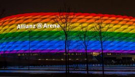 No all'Allianz Arena arcobaleno: l'Uefa travolta dalla bufera