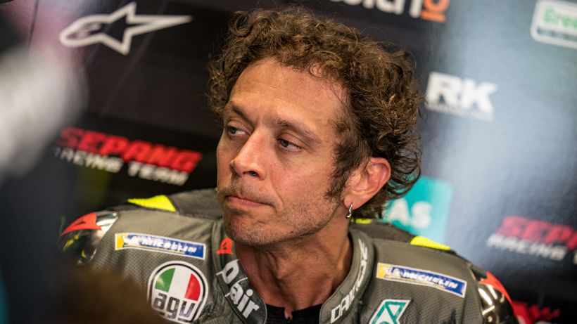 MotoGp, Valentino Rossi sbotta: "Basta chiedermi del futuro"