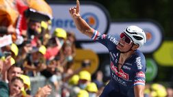 Tour de France, Van Der Poel si prende la maglia Gialla: 2° Pogacar