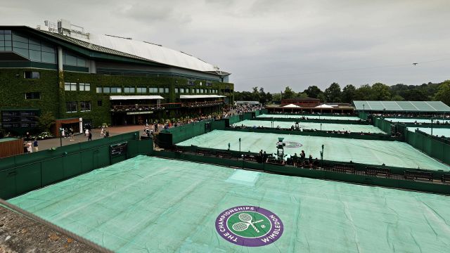 Wimbledon, la pioggia provoca altri rinvii