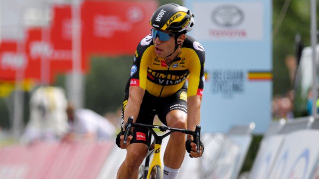 Tour de France, van Aert diviso tra Roglic e ambizioni personali