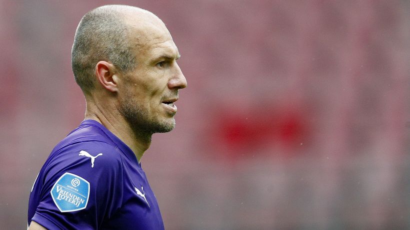 Robben si ritira per la seconda volta dopo un anno al Groningen