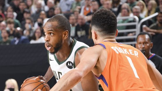 Booker croce e delizia, Middleton trascina i Bucks: Finals in parità