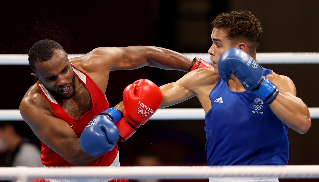 Olimpiadi, Baalla prova a mordere David Nyika sul ring