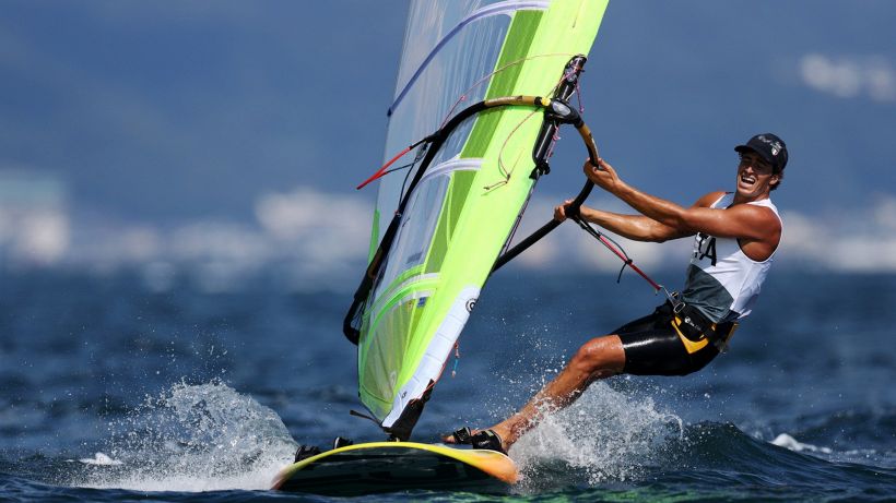 Tokyo, windsurf: Camboni in testa, speranza medaglia