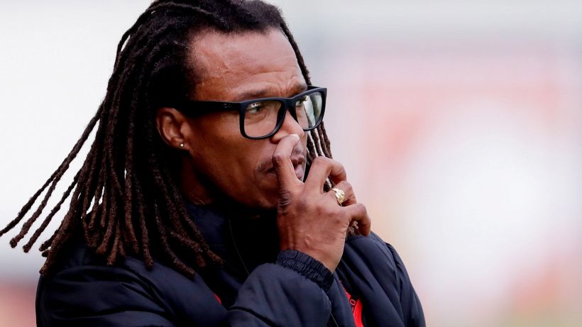 Edgar Davids è stato esonerato